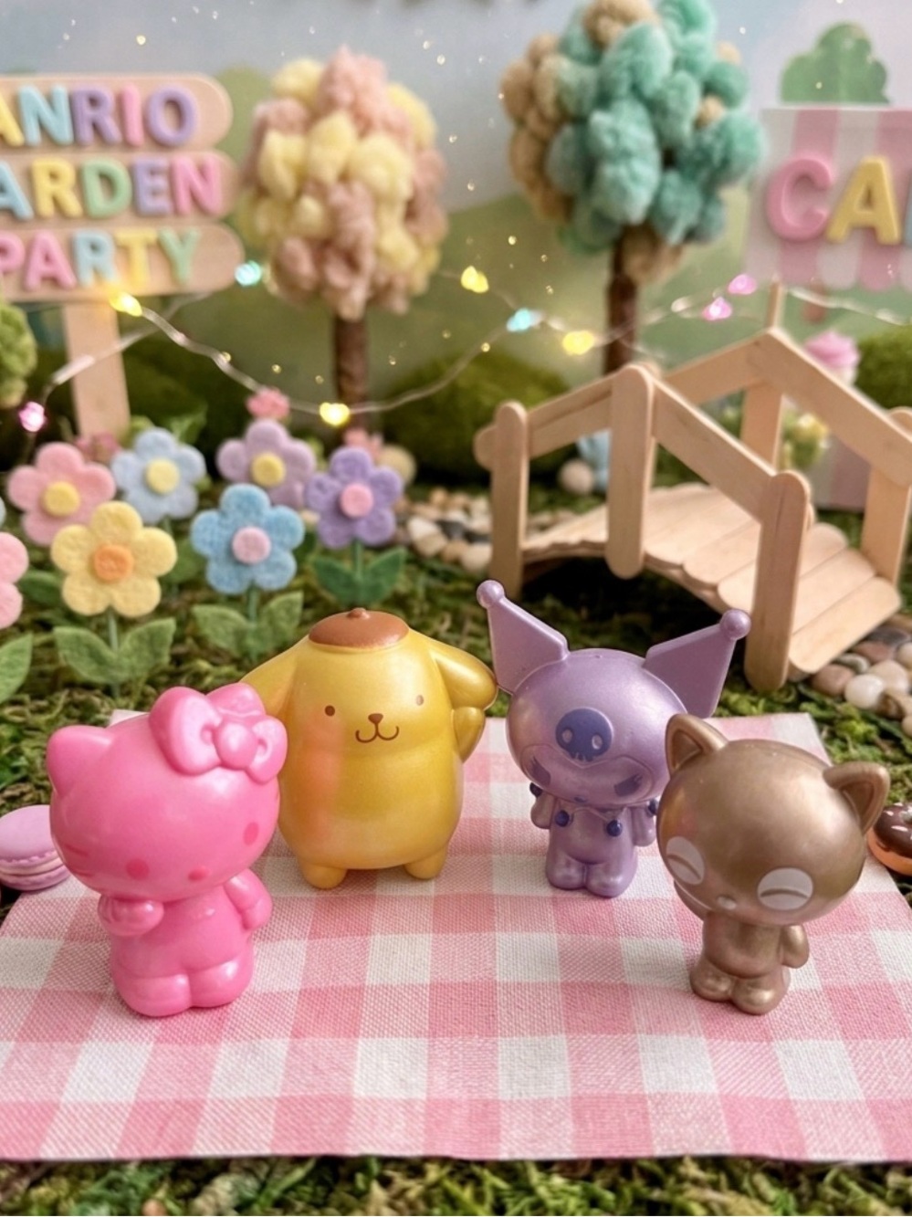 💕Hello Kitty & Friends Figure Pack - Hello Kitty, Pompompurin, Chococat, Kuromi
